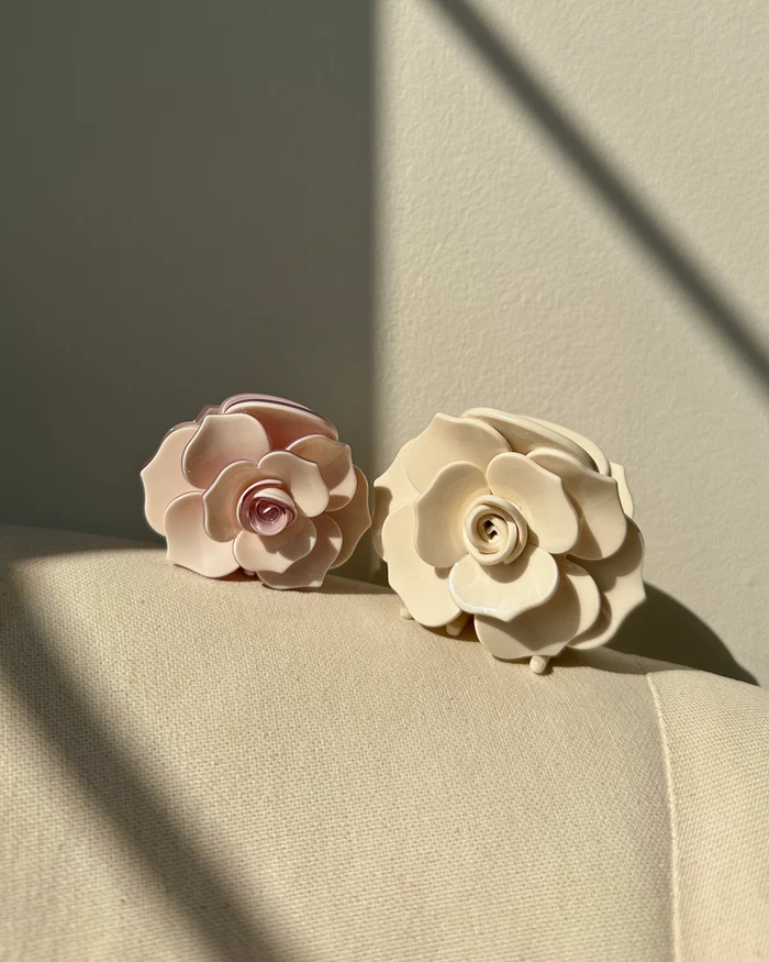 Elegant Eco-Friendly Rose Hair Clip With Durable Grip