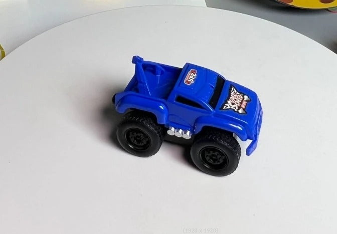 GRAVI-CRAWL MAGNETIC WALL CLIMBING CARS โ ADVENTURE ON EVERY SURFACE!