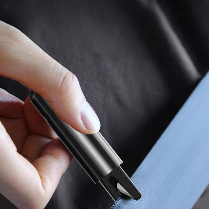 SAFEKEY | Emergency 2-in-1 Safety Tool with Window Breaker and Seat Belt Cutter (1+1 FREE)