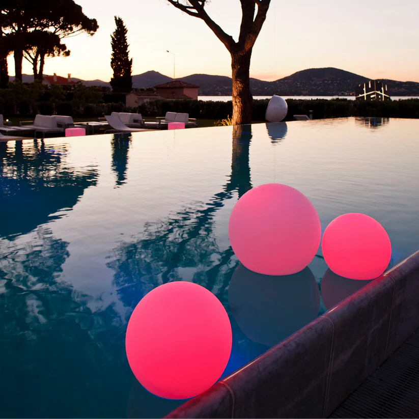 Radiant Spherical Garden Light